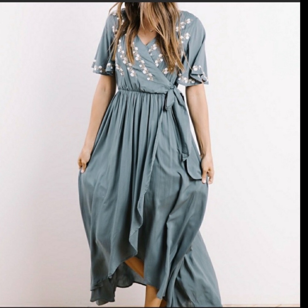 Jodifl embroidered wrap dresssize large